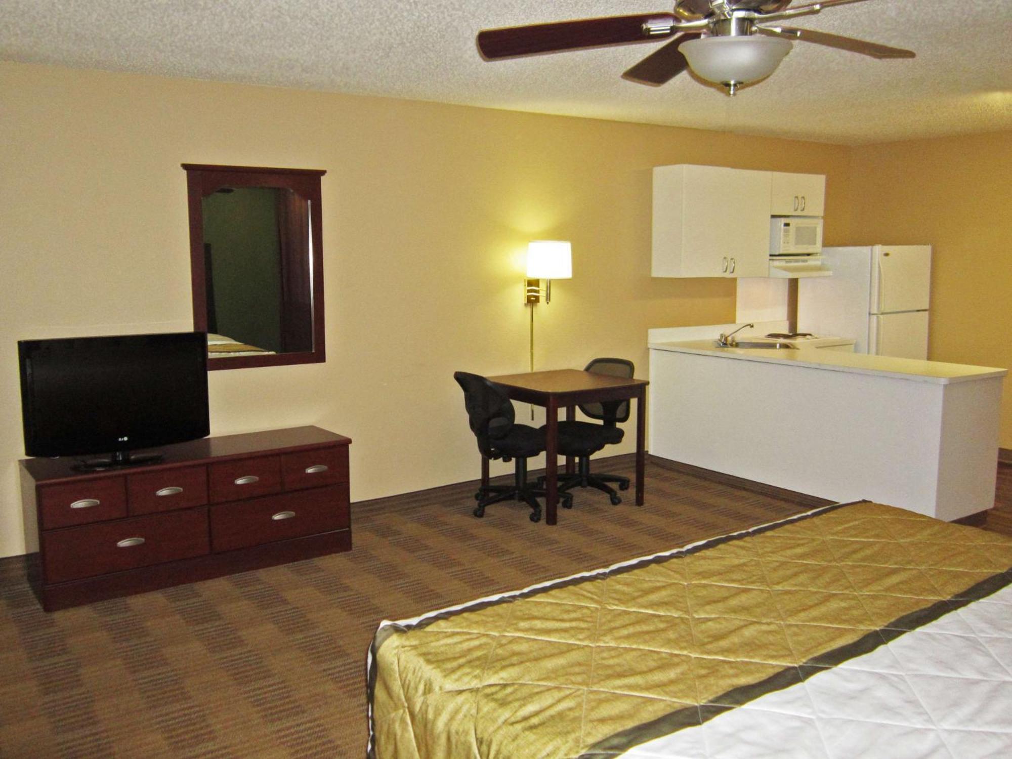 Extended Stay America Select Suites - Hartford - Manchester Ngoại thất bức ảnh