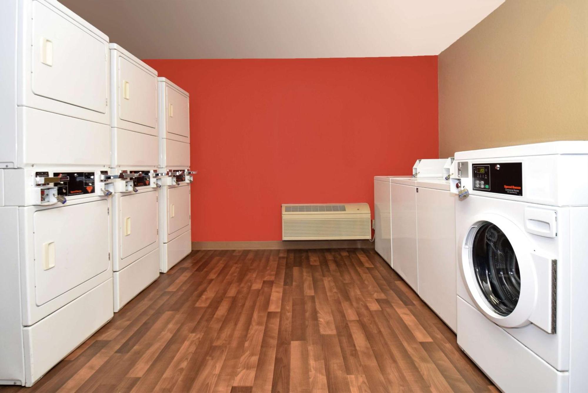 Extended Stay America Select Suites - Hartford - Manchester Ngoại thất bức ảnh