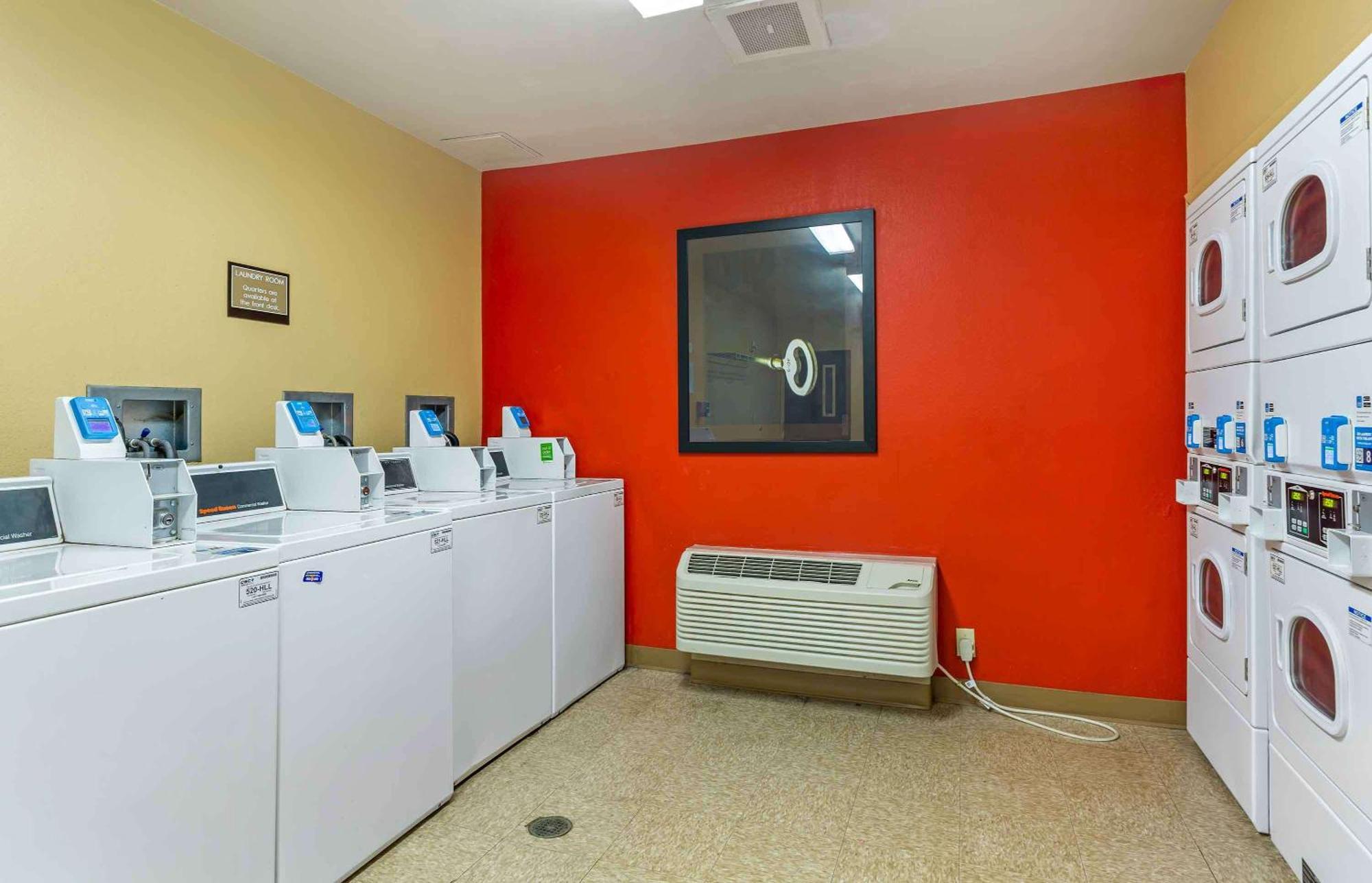 Extended Stay America Select Suites - Hartford - Manchester Ngoại thất bức ảnh