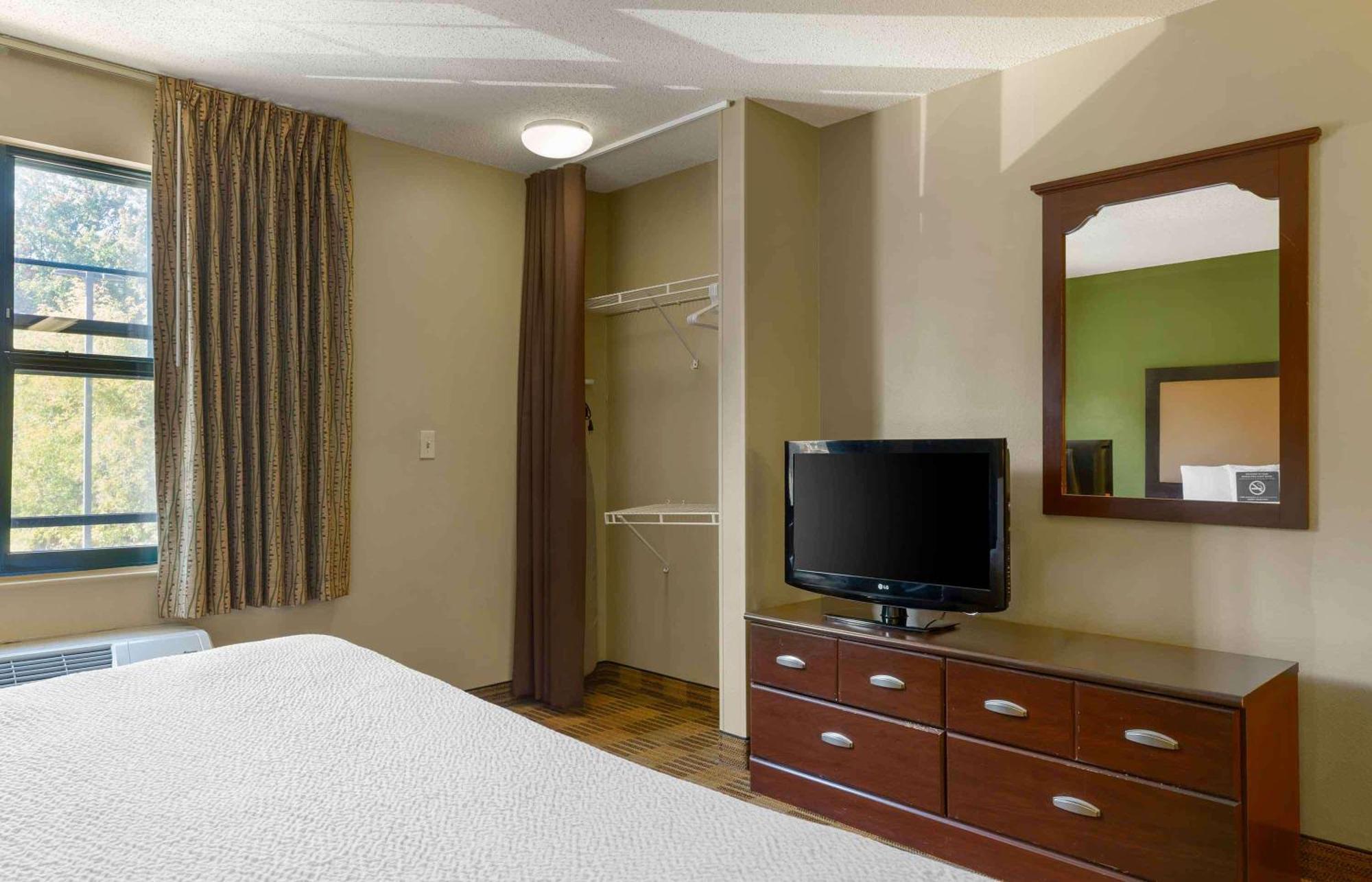 Extended Stay America Select Suites - Hartford - Manchester Ngoại thất bức ảnh